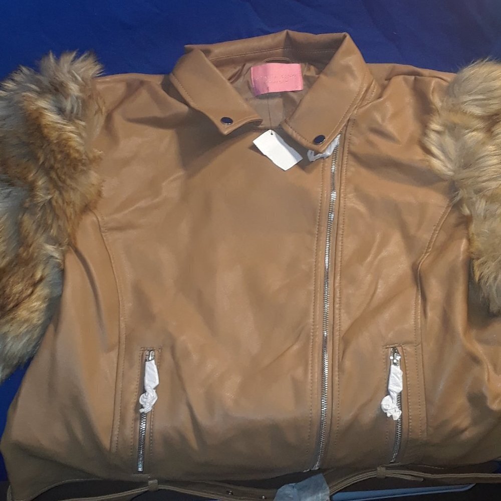 PLUS AZALEA WANG UTILITY FAUX FUR ARMS MOTO JACKET - Picture 9 of 9